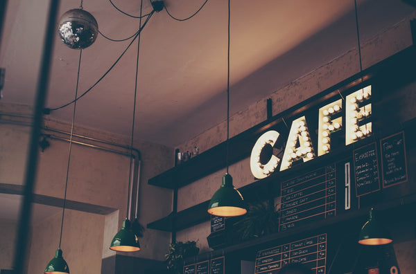 4 Mô Hình Quán Cafe 2026: Chọn Theo Vốn Và Nguồn Lực | AAU